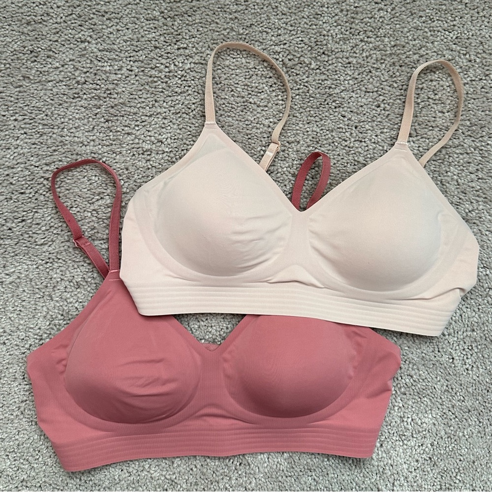 EUC SO 2-pk Smooth Bonded Bra size small